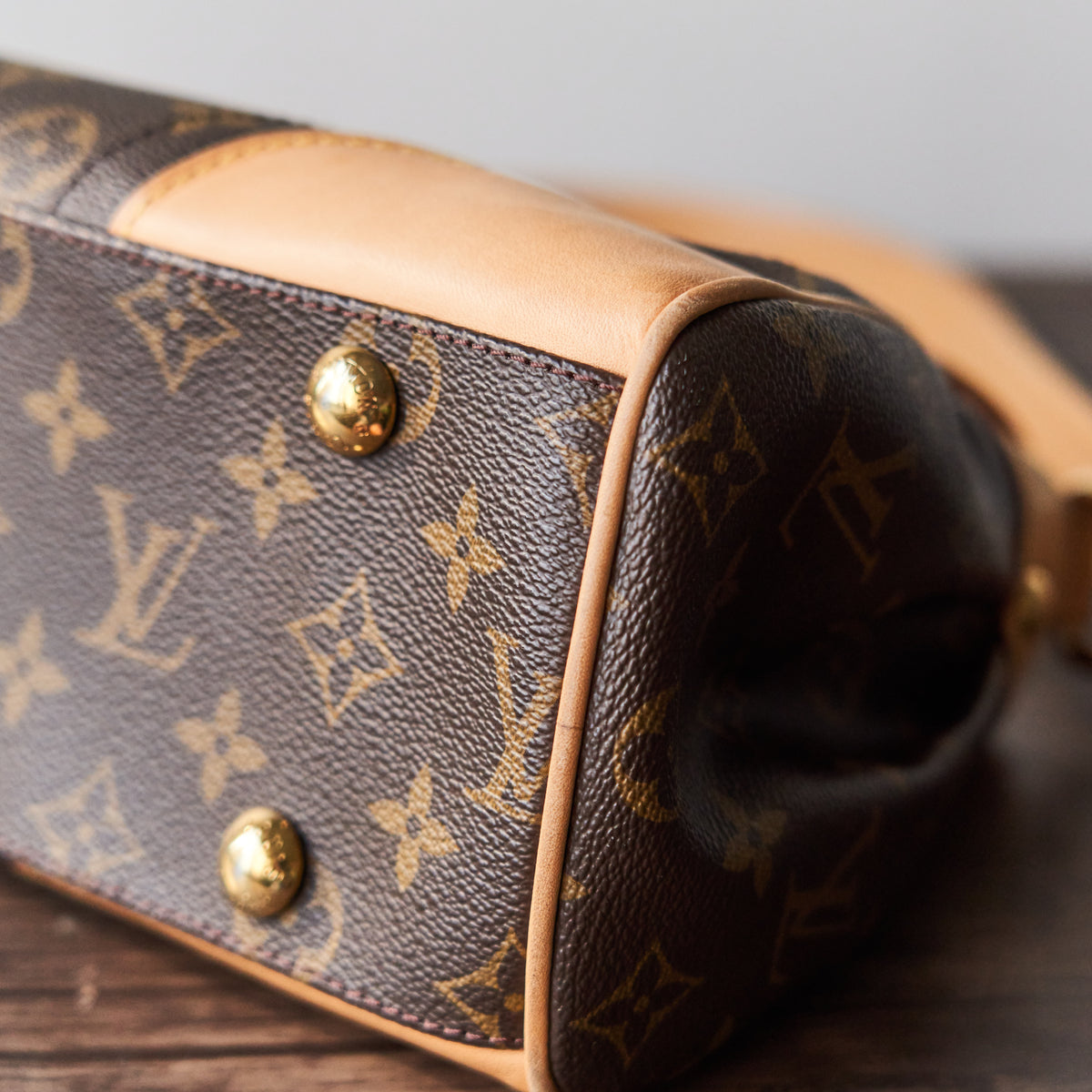 Louis Vuitton Monogram Beverly Handbag MM