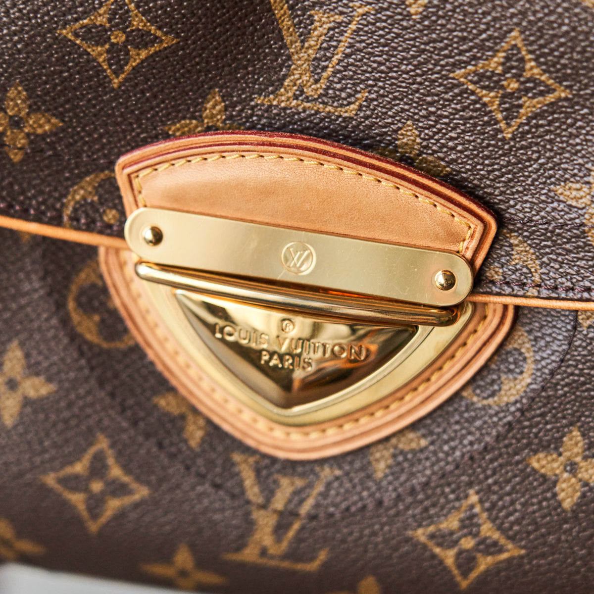 Louis Vuitton Monogram Beverly Handbag MM